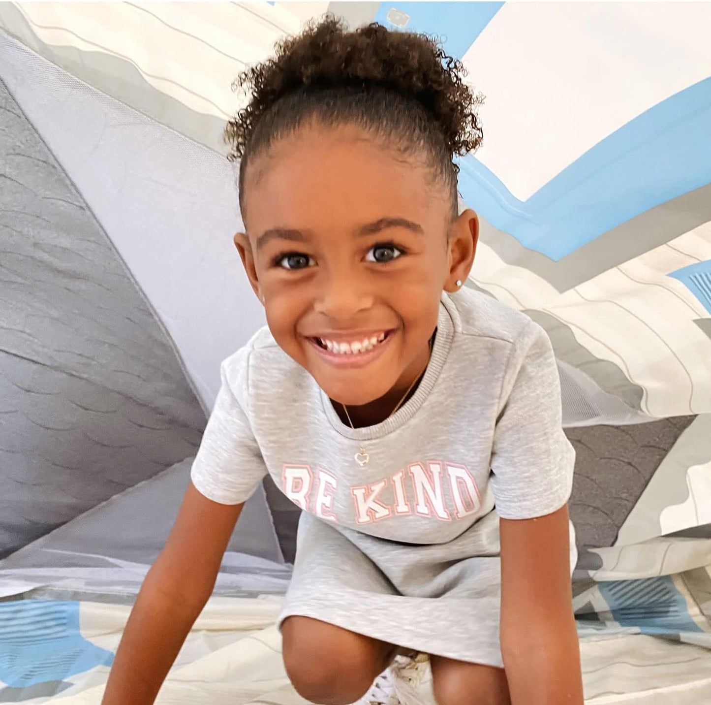 The Gift Shop Airfort - Build a Fort in 30 Seconds, Inflatable Fort for Kids, Play Tent for 3-14 Years, Playhouse Where Imagination Runs Wild, Fan Not Included